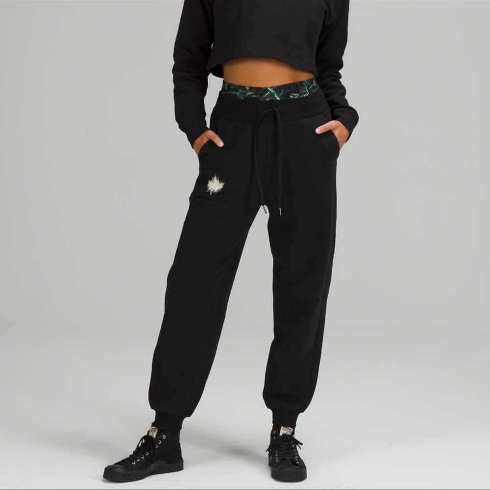 Lululemon Team Canada Swiftly Relaxed Jogger